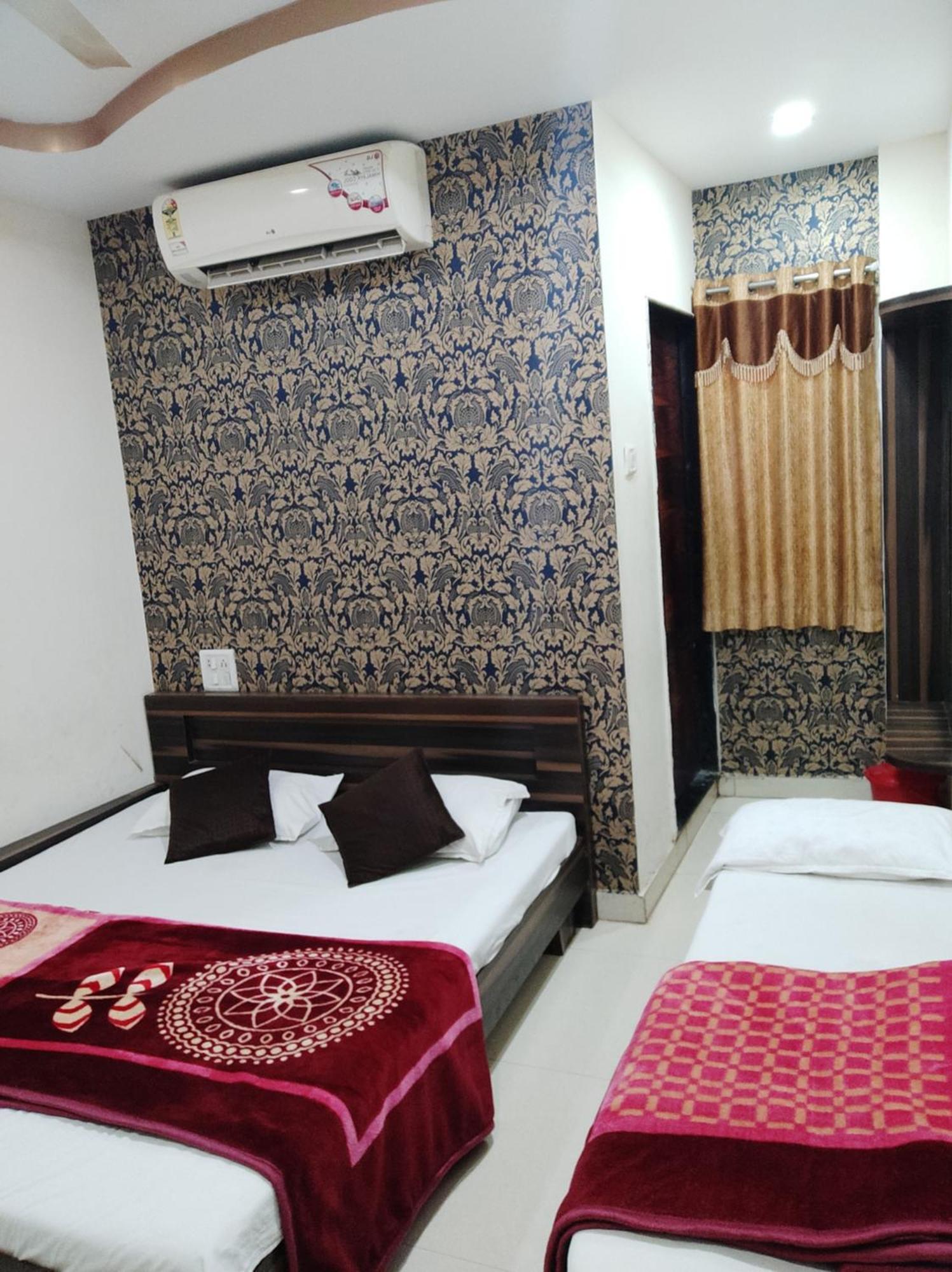 Hotel Vrandavan Palace Near Mahakal Temple Ujjain Ngoại thất bức ảnh