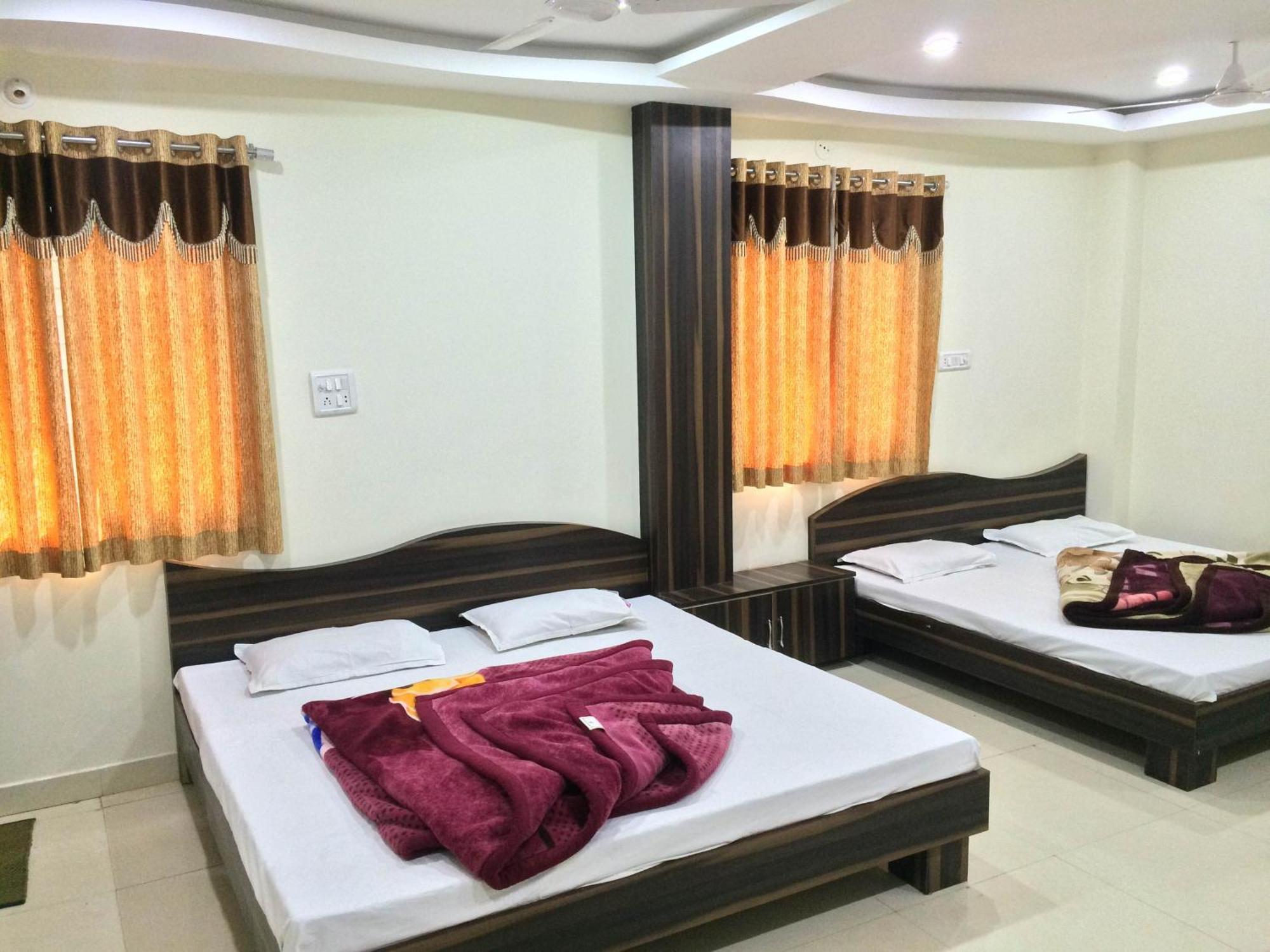 Hotel Vrandavan Palace Near Mahakal Temple Ujjain Ngoại thất bức ảnh
