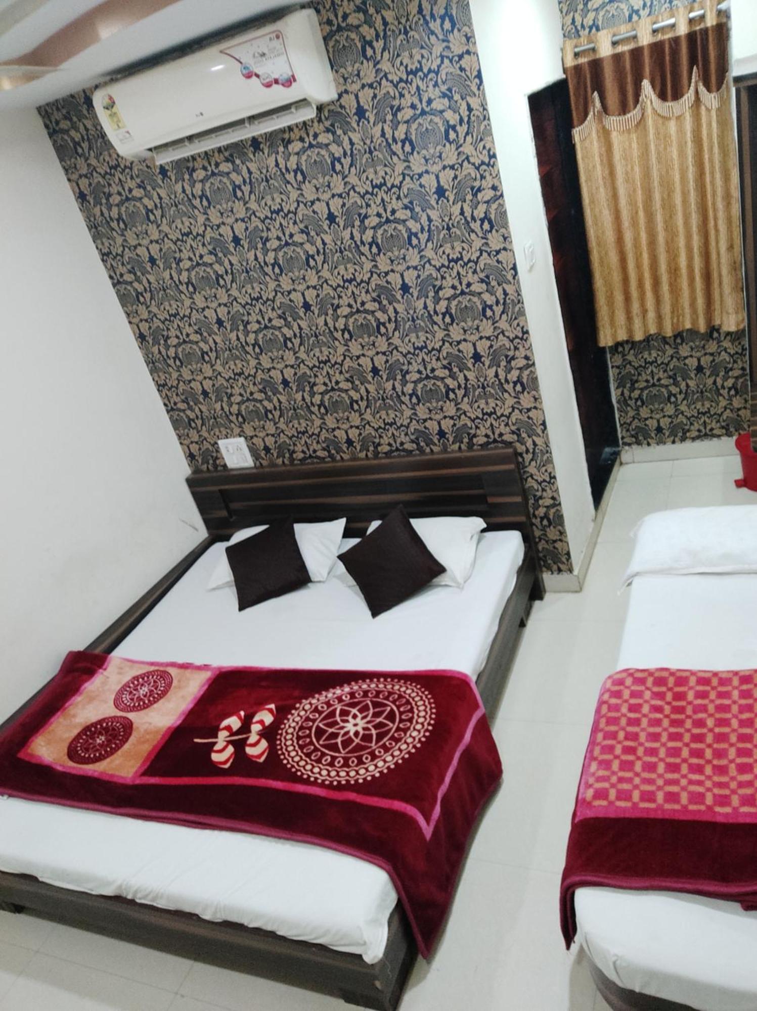 Hotel Vrandavan Palace Near Mahakal Temple Ujjain Ngoại thất bức ảnh