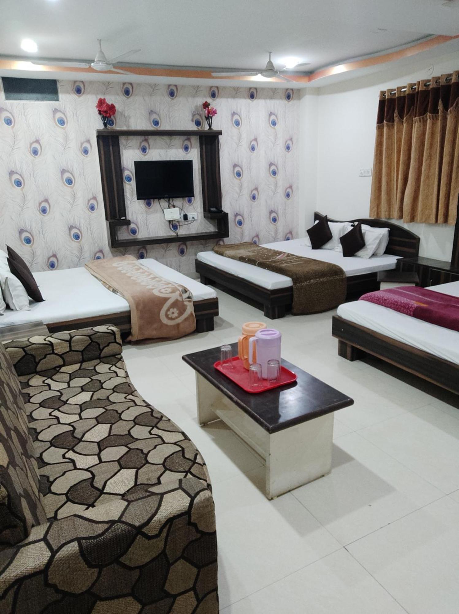 Hotel Vrandavan Palace Near Mahakal Temple Ujjain Ngoại thất bức ảnh