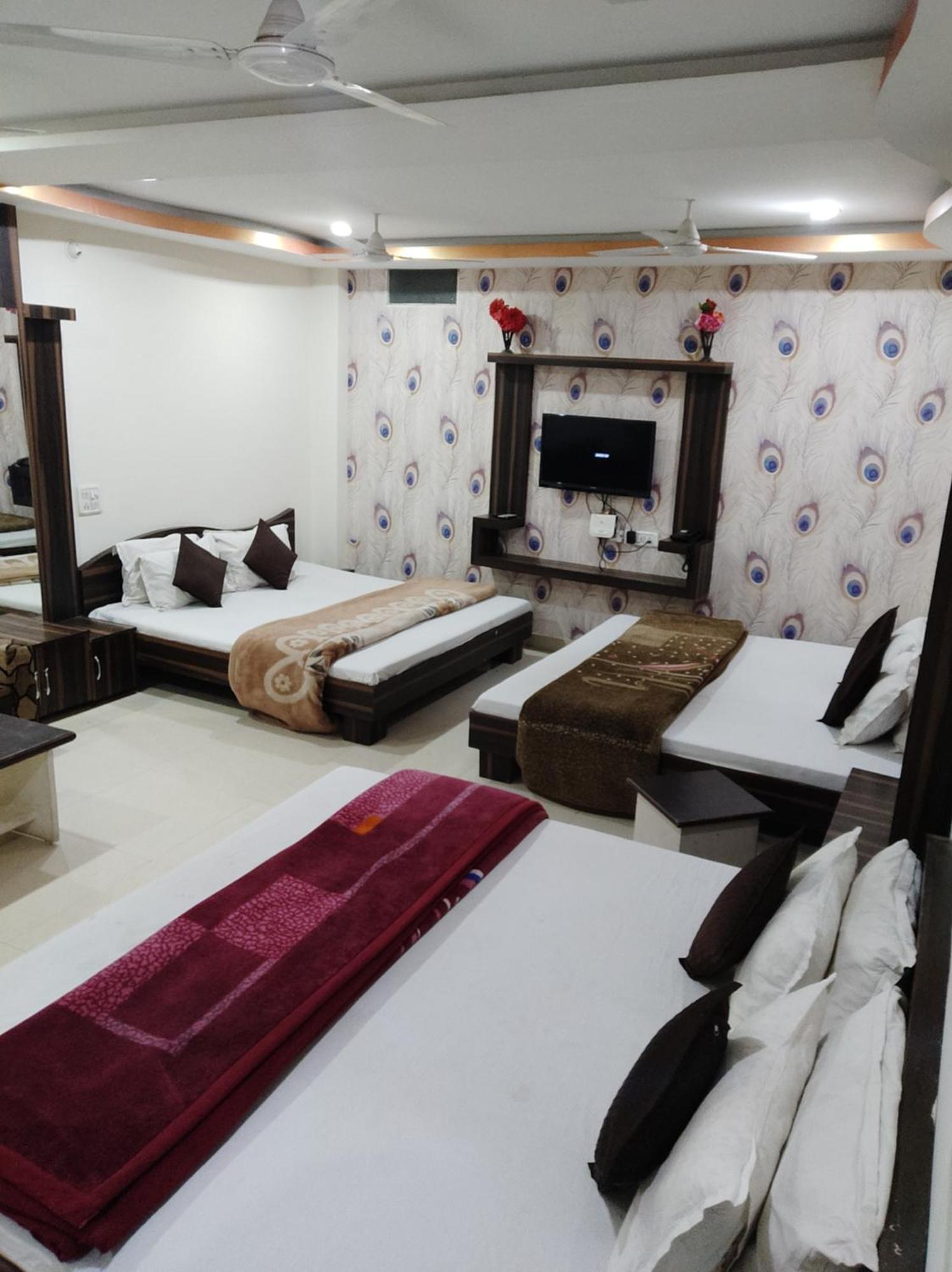 Hotel Vrandavan Palace Near Mahakal Temple Ujjain Ngoại thất bức ảnh